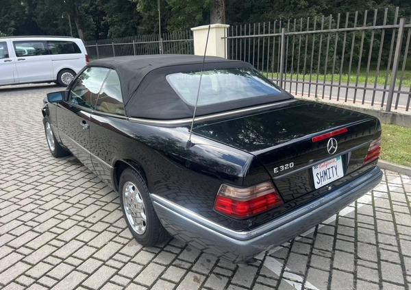 Mercedes-Benz Klasa E cena 70000 przebieg: 264000, rok produkcji 1994 z Rzeszów małe 667